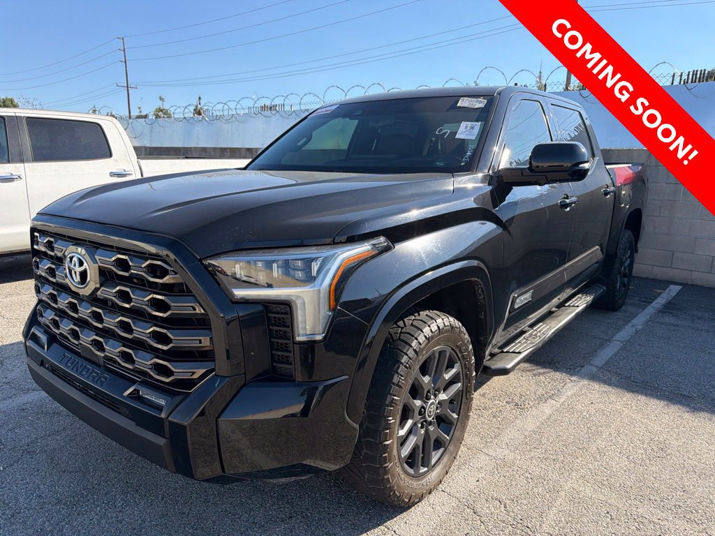 Used 2024 Toyota Tundra Platinum AWD/4WD image 2