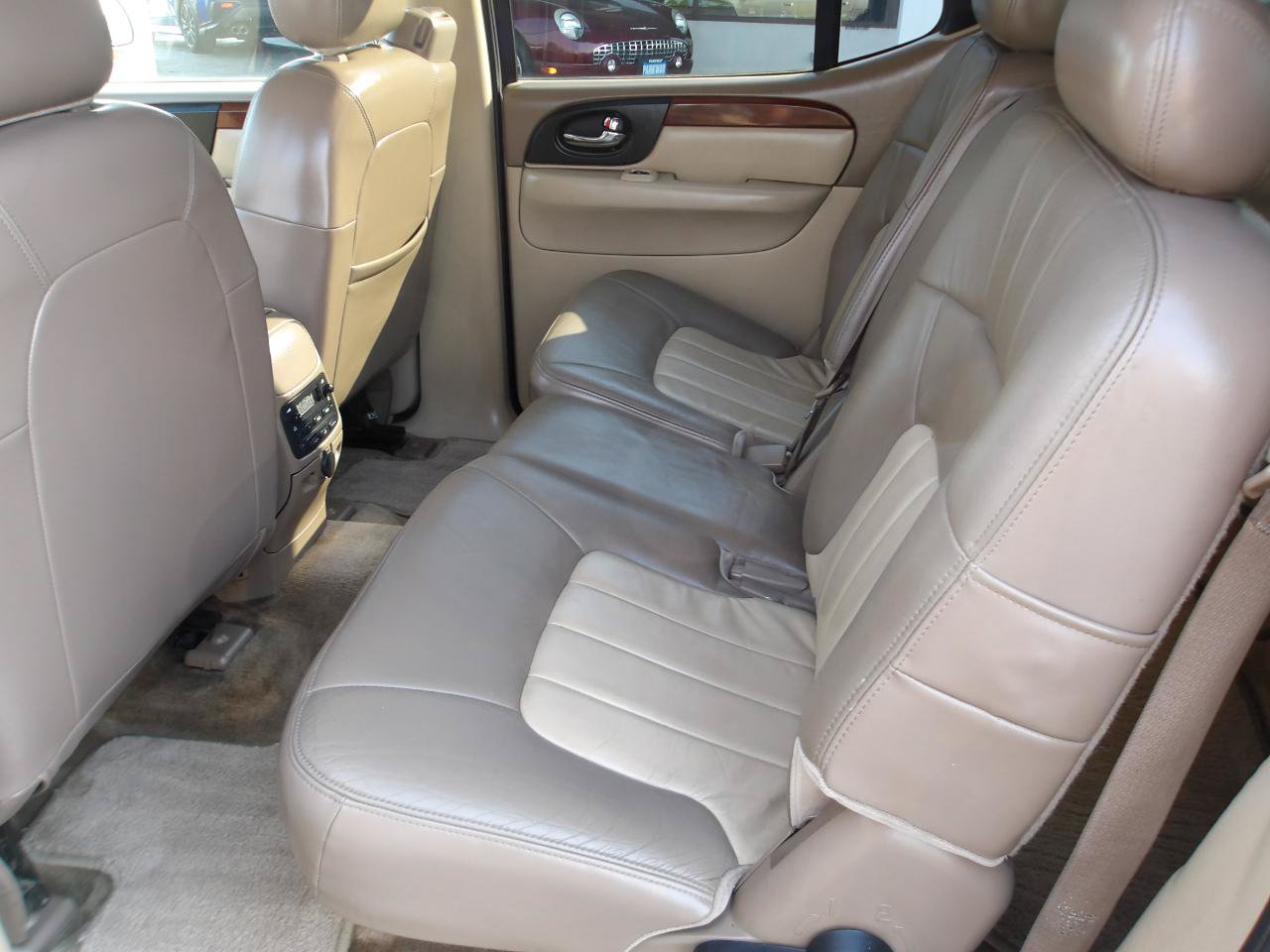 Used 2004 GMC Envoy XL SLT AWD/4WD image 9