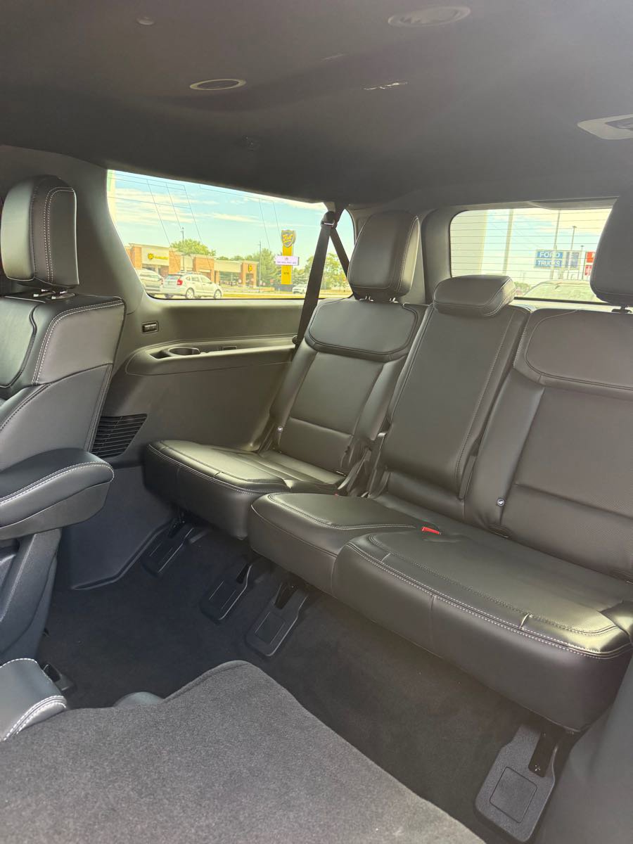 New 2025 Ford Expedition Max Platinum image 12