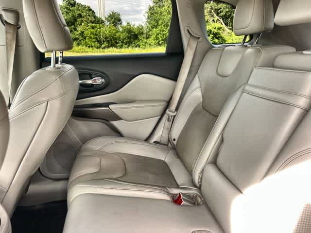 Used 2019 Jeep Cherokee Limited AWD/4WD image 14