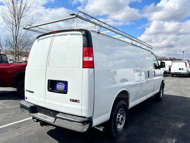 New 2026 GMC Savana 3500 w/ Driver Convenience Package RWD image 3