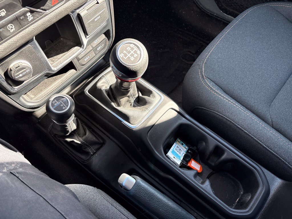 Used 2024 Jeep Wrangler Unlimited Sport AWD/4WD image 29
