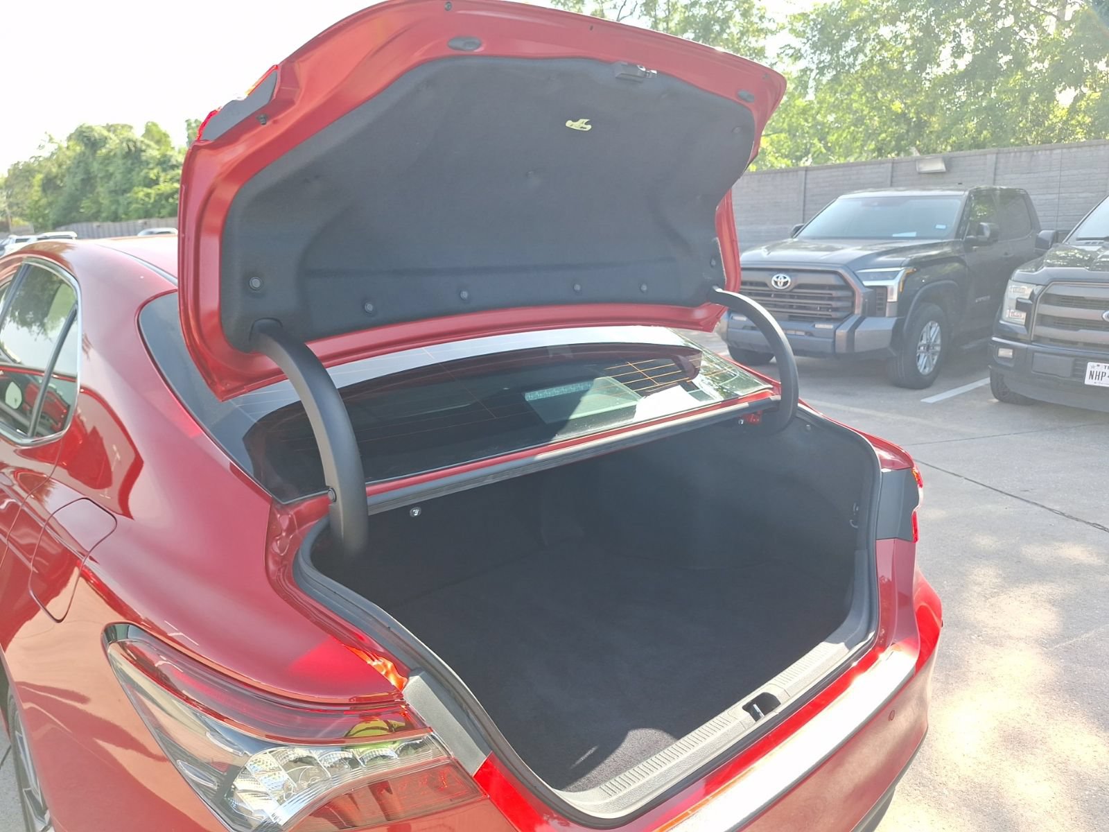 Used 2023 Toyota Camry XLE w/ Navigation Package FWD image 35