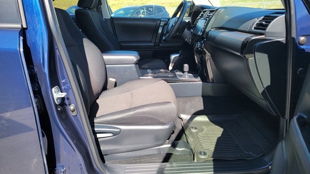 Used 2024 Toyota 4Runner TRD Off-Road image 29