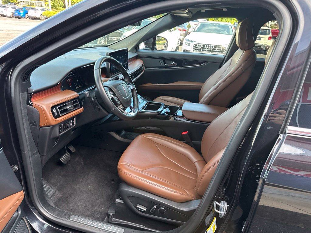 Used 2023 Lincoln Nautilus Reserve AWD/4WD image 27