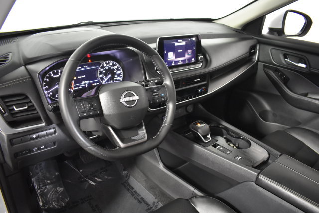 Certified 2025 Nissan Rogue SV w/ SV Premium Package FWD image 13