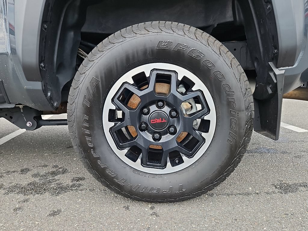 Used 2024 Toyota Tacoma TRD Off-Road w/ TRD Off Road Premium Package AWD/4WD image 8