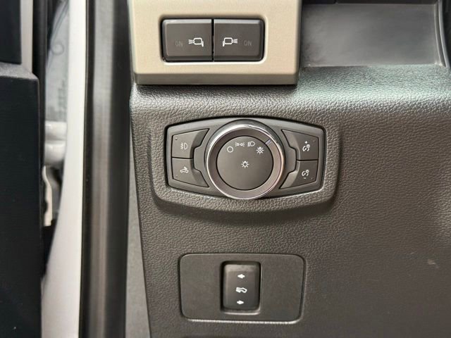 Used 2020 Ford F350 Lariat w/ Lariat Value Package AWD/4WD image 26