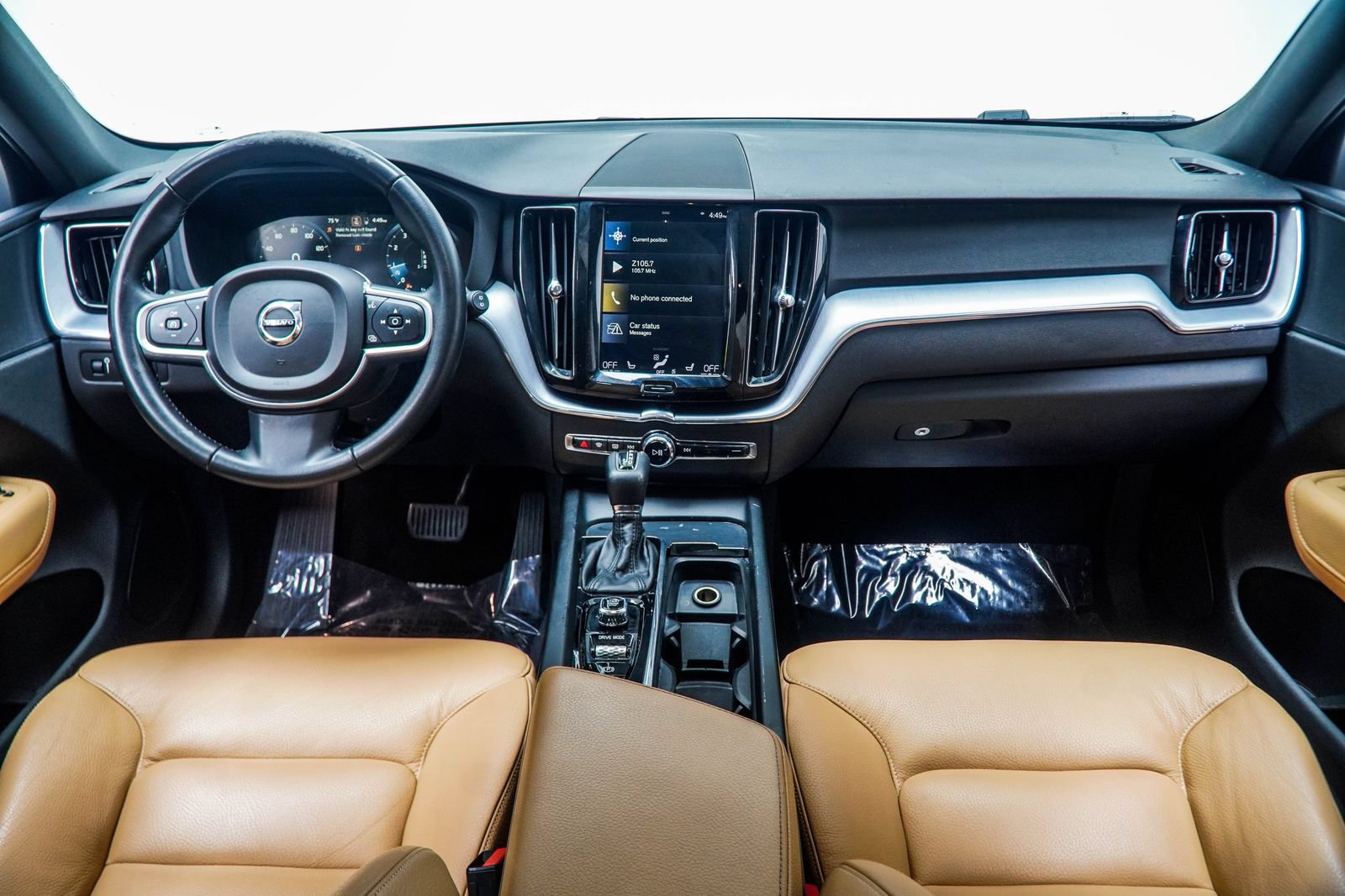 Used 2020 Volvo XC60 T5 Momentum w/ Protection Package Premier AWD/4WD image 5
