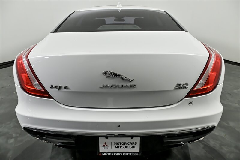Used 2016 Jaguar XJ L Portfolio AWD/4WD image 8