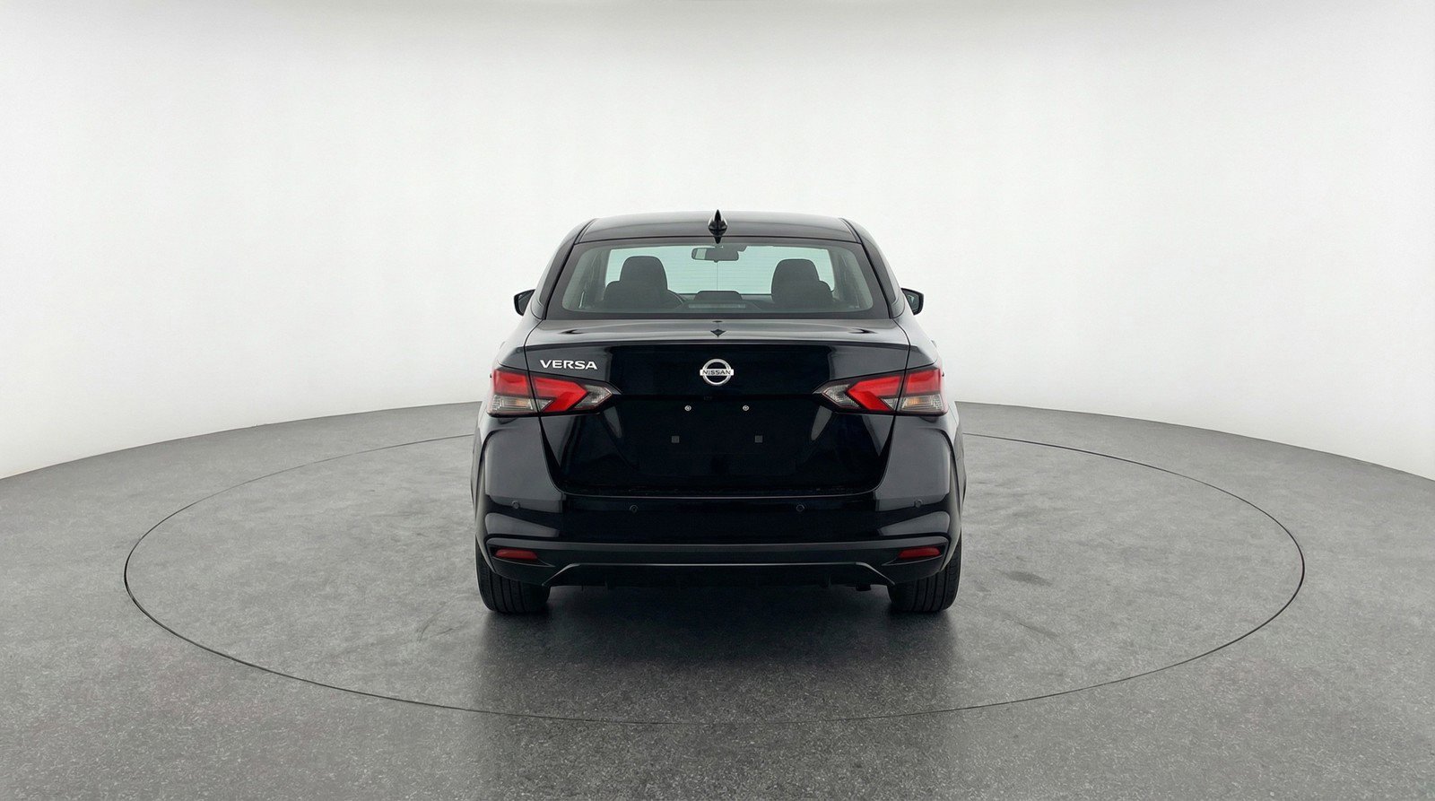 Used 2025 Nissan Versa SV image 7