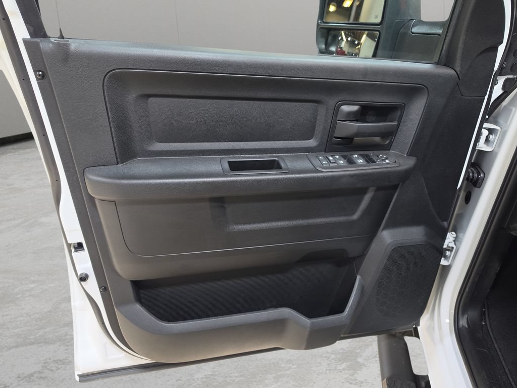 New 2026 RAM 3500 Tradesman AWD/4WD image 14