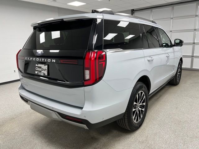 Used 2025 Ford Expedition Platinum AWD/4WD image 10