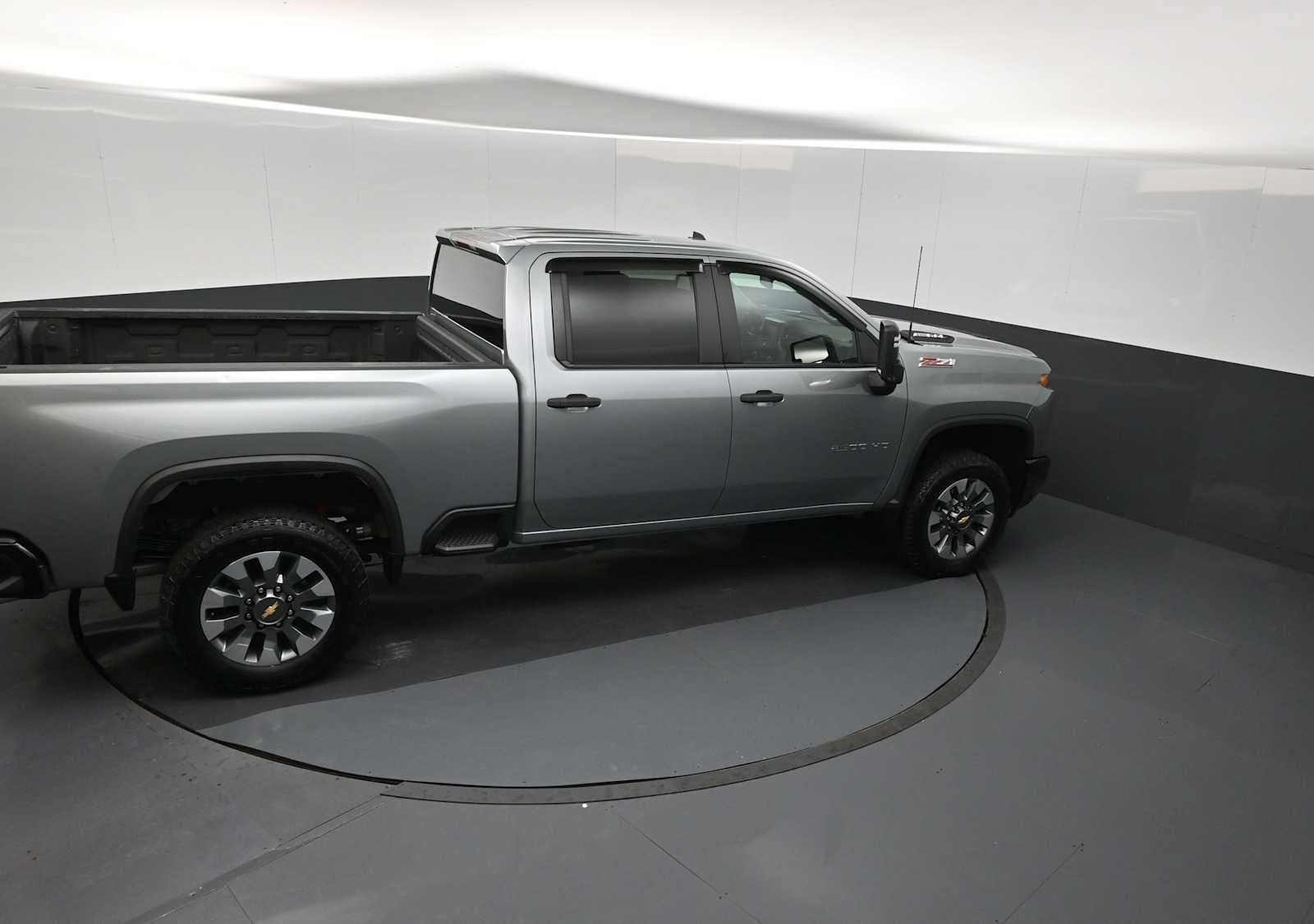 Used 2025 Chevrolet Silverado 2500 Custom AWD/4WD image 17