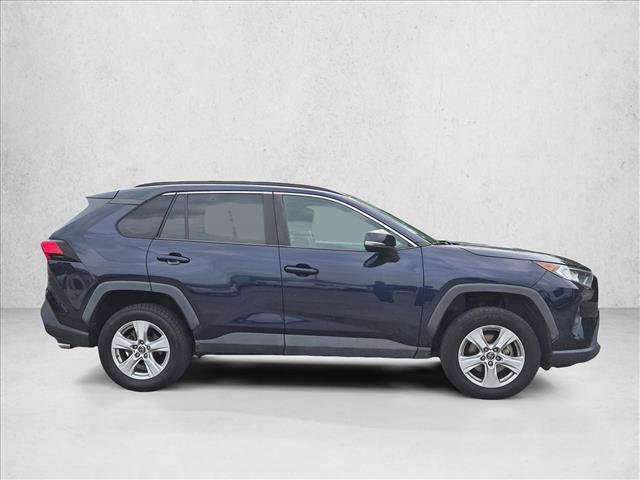Used 2019 Toyota RAV4 XLE AWD/4WD image 4