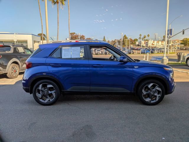 Used 2025 Hyundai Venue SEL image 5