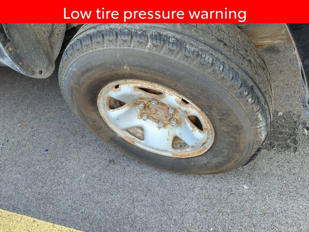 Used 2017 Toyota Tacoma SR image 5