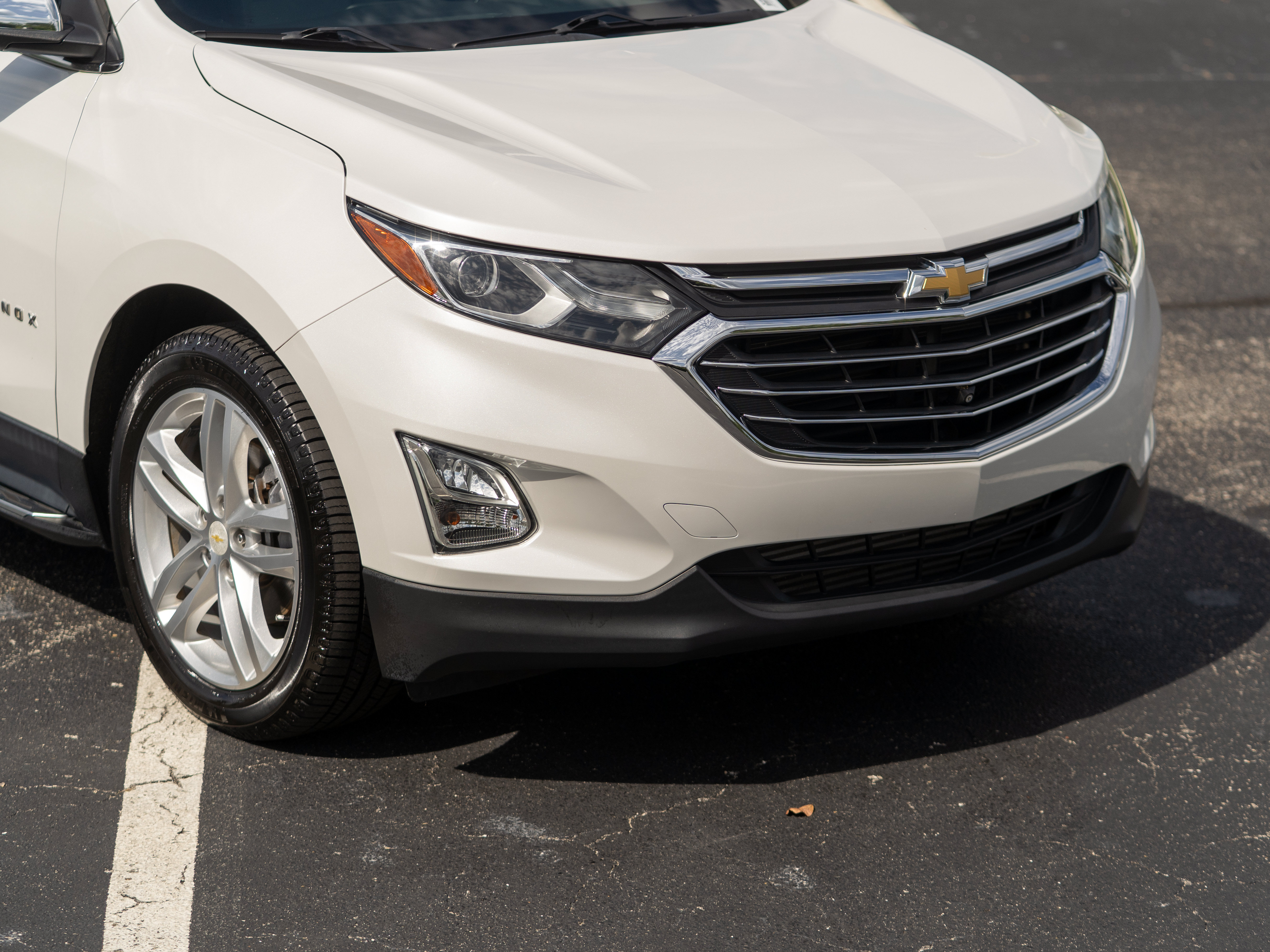 Used 2020 Chevrolet Equinox Premier FWD image 38
