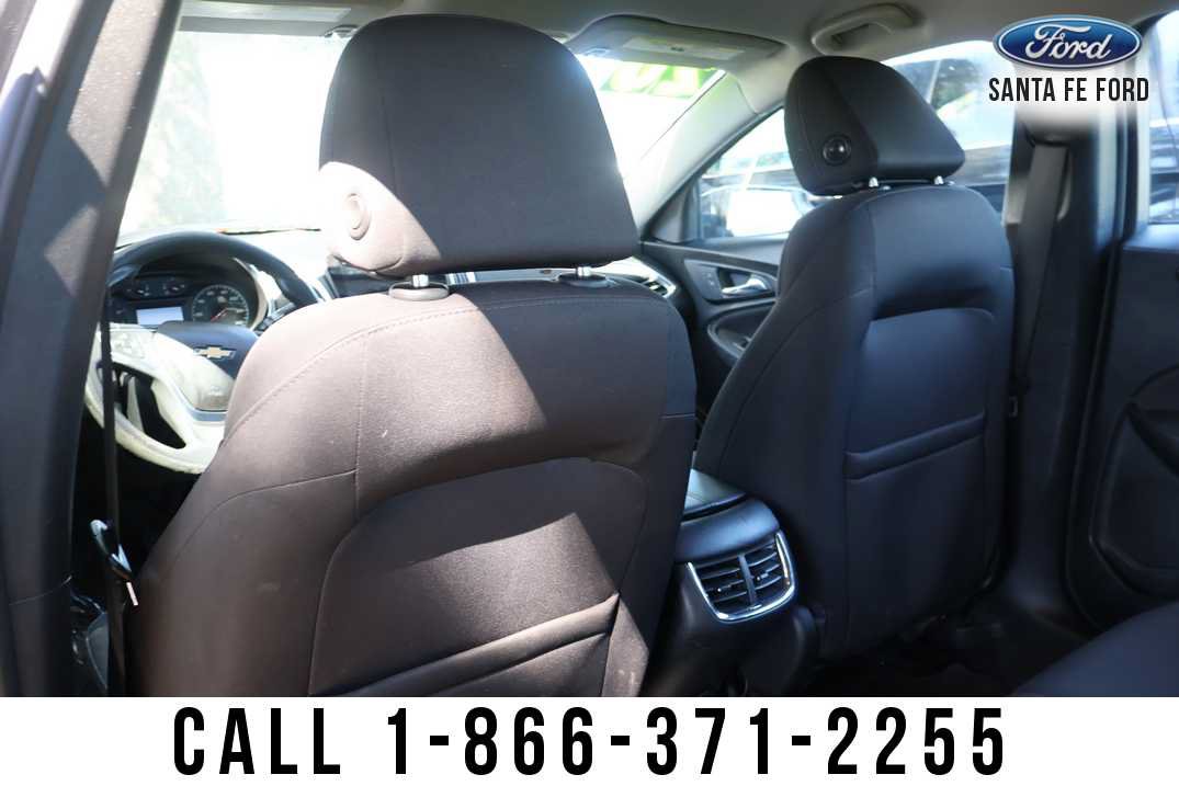 Used 2020 Chevrolet Malibu LT FWD image 14