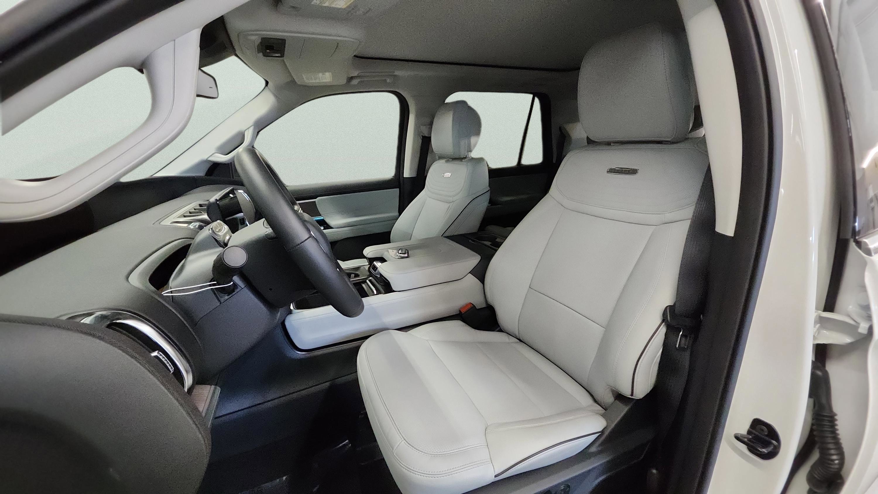 New 2026 Ford Expedition Max Platinum AWD/4WD image 10