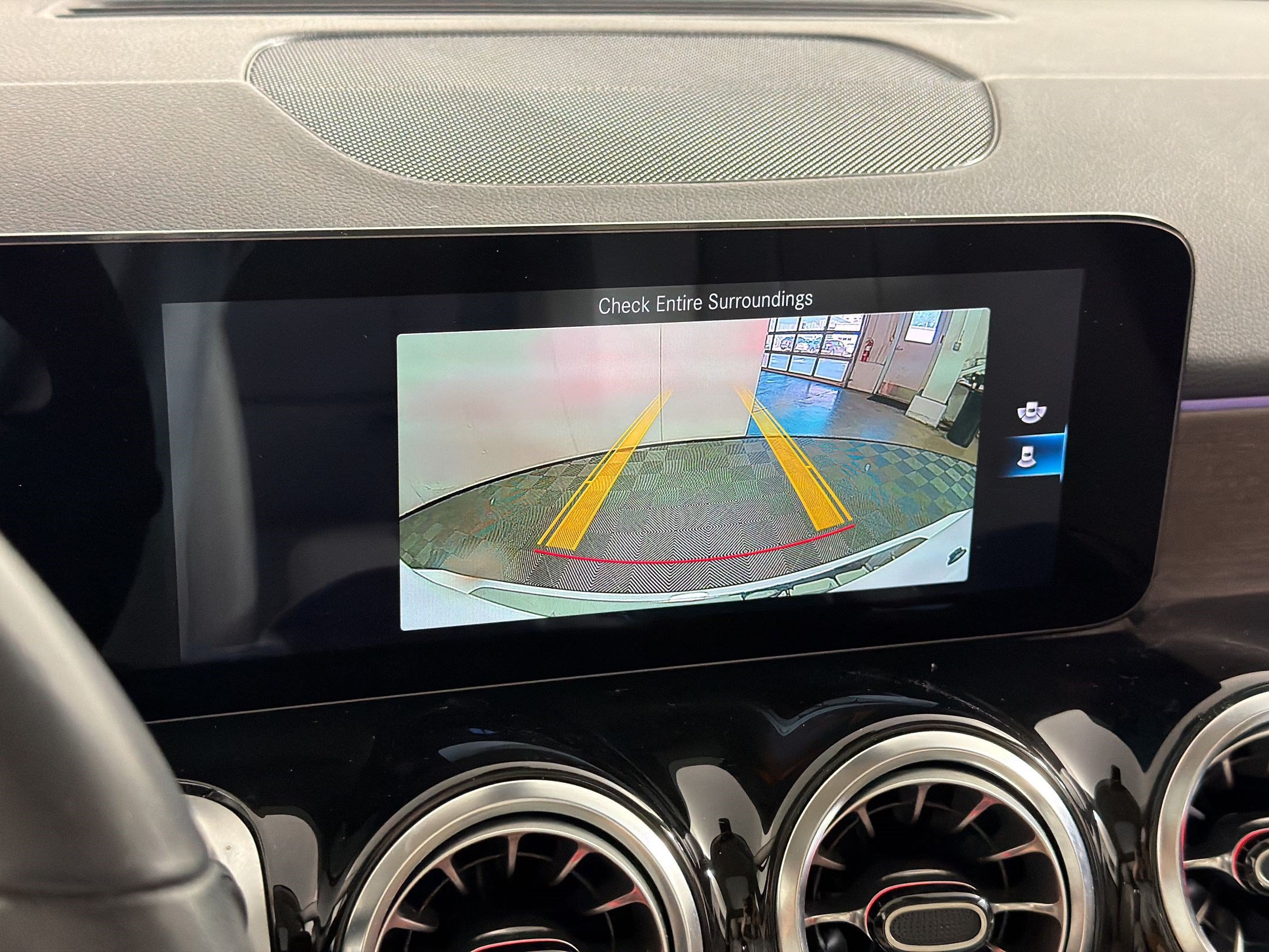 Used 2022 Mercedes-Benz GLB 250 4MATIC image 19