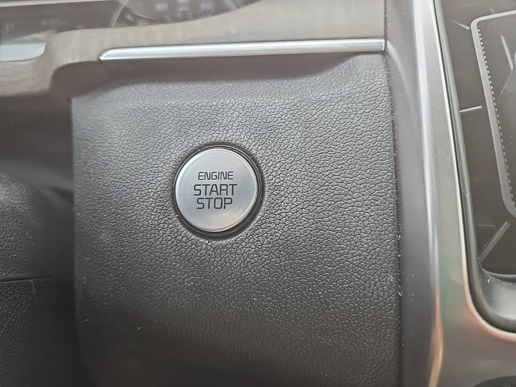 Certified 2023 Kia Sorento S w/ Panoramic Sunroof Package AWD/4WD image 22