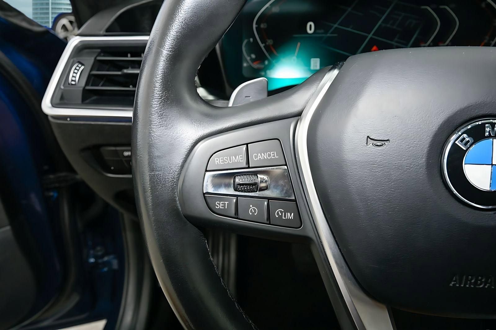 Used 2022 BMW 330i Sedan w/ Driving Assistance Package image 27