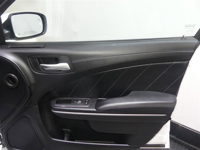 Used 2019 Dodge Charger Scat Pack w/ Dynamics Package RWD image 19