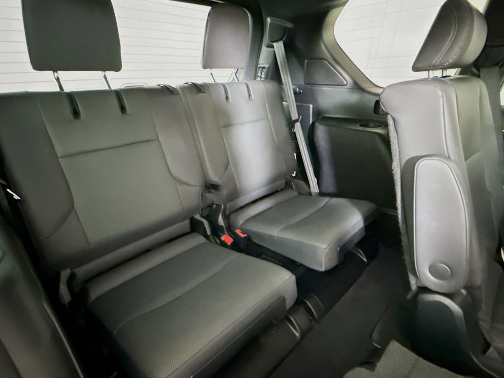 Used 2022 Lexus GX 460 Premium w/ Accessory Package image 31