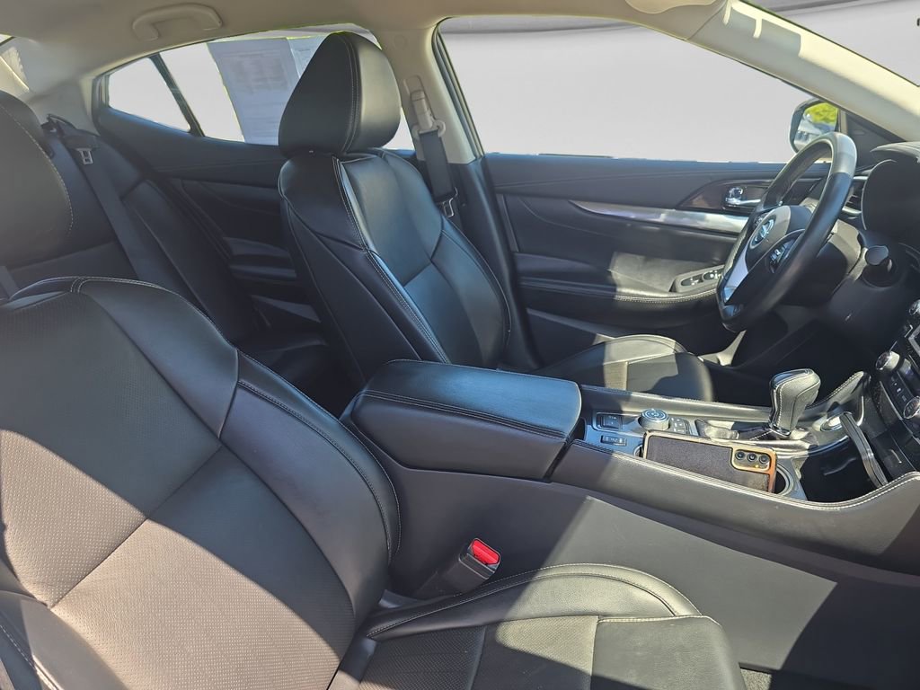Used 2021 Nissan Maxima 3.5 SV w/ Floor Mat Group FWD image 17
