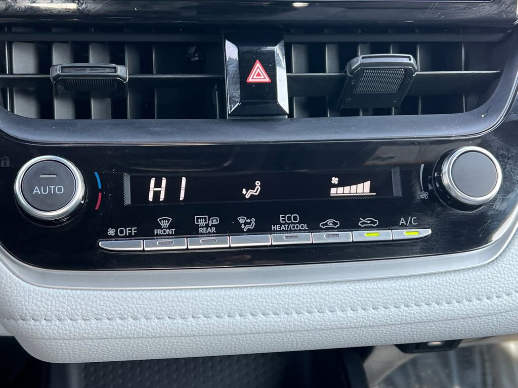 Used 2024 Toyota Corolla SE image 21
