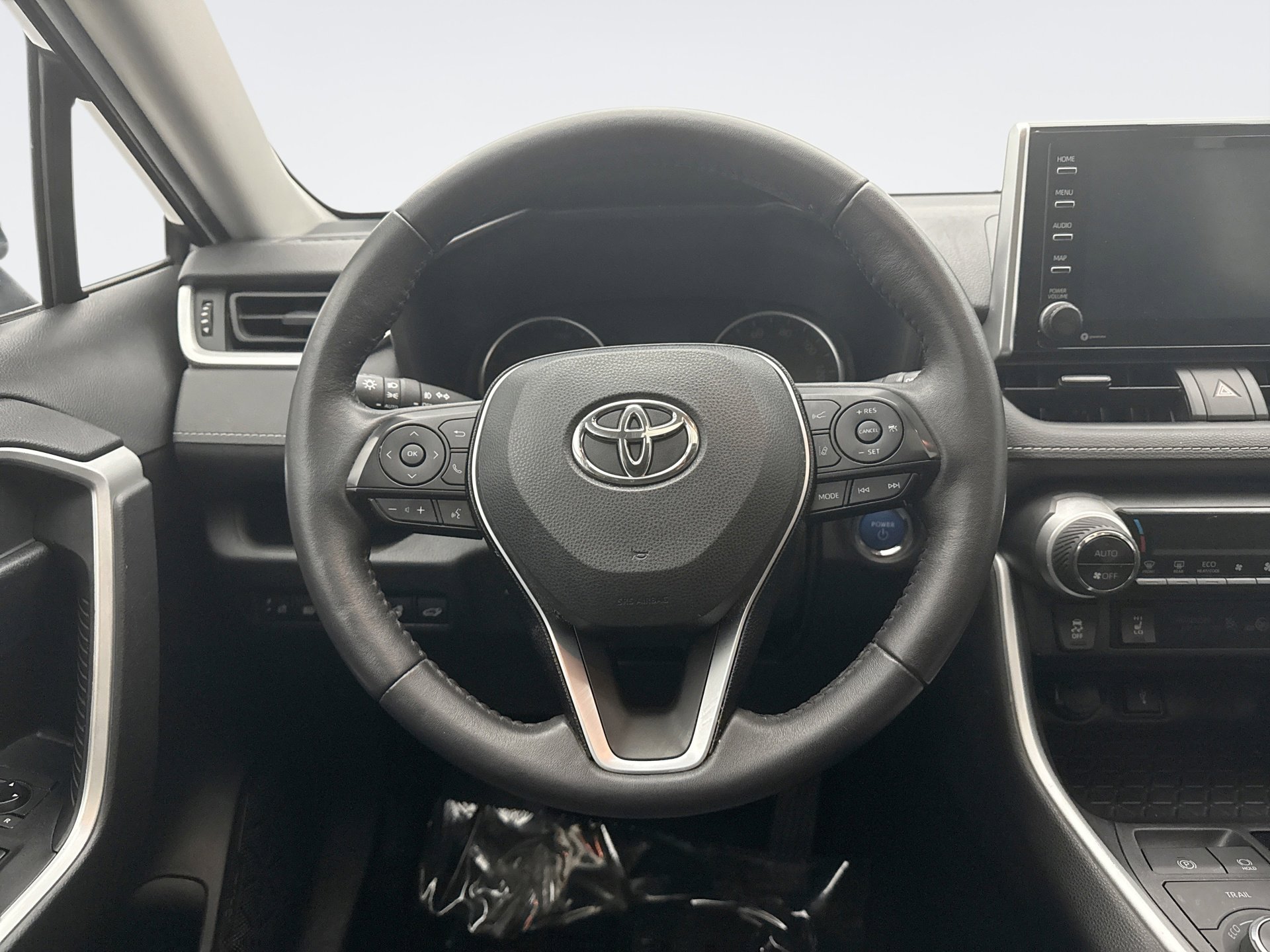 Used 2021 Toyota RAV4 XLE w/ Convenience Package AWD/4WD image 12