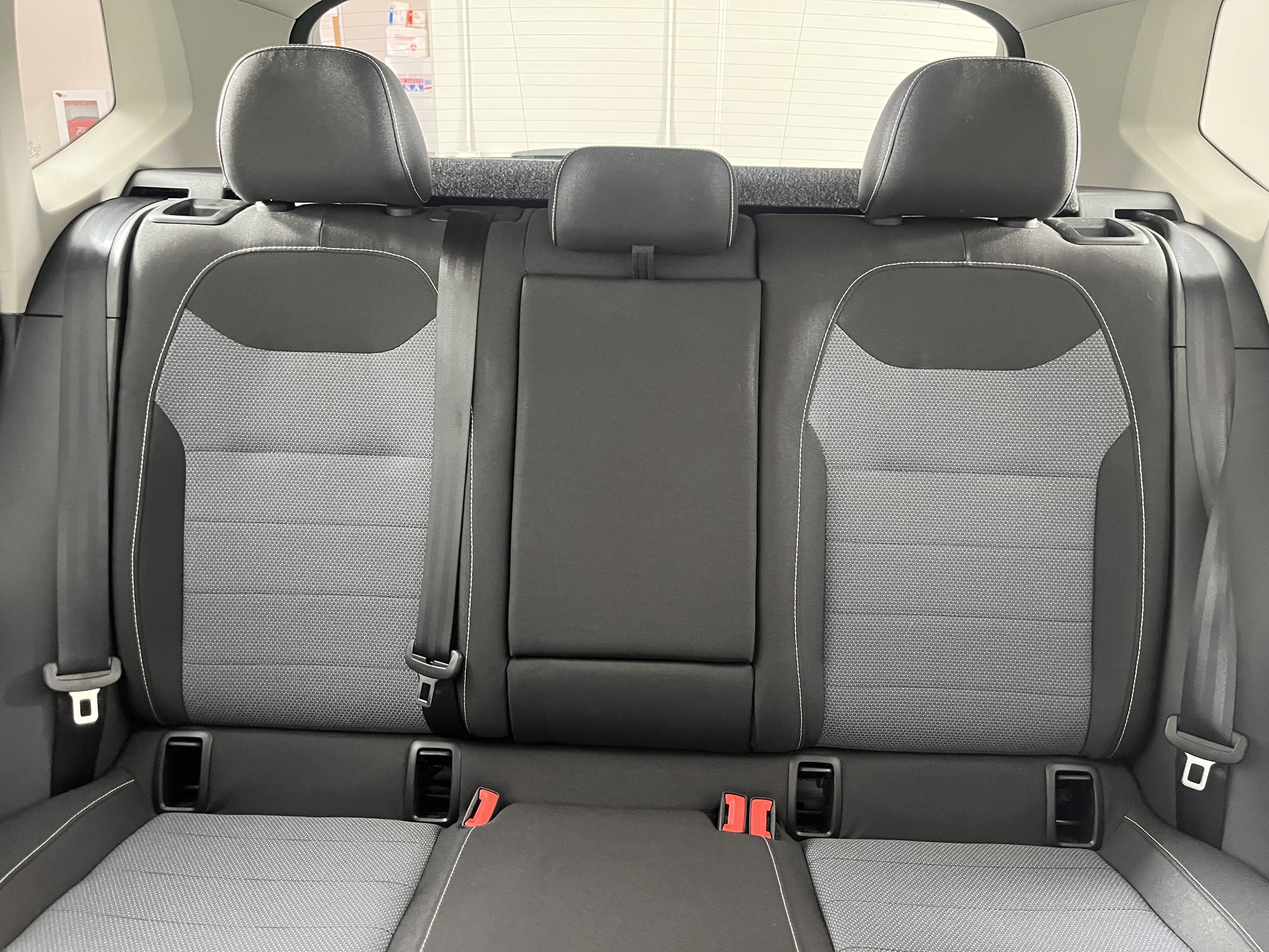 Certified 2025 Volkswagen Taos S FWD image 22