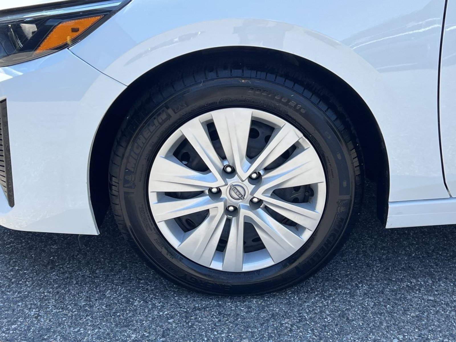 Used 2025 Nissan Sentra S FWD image 9