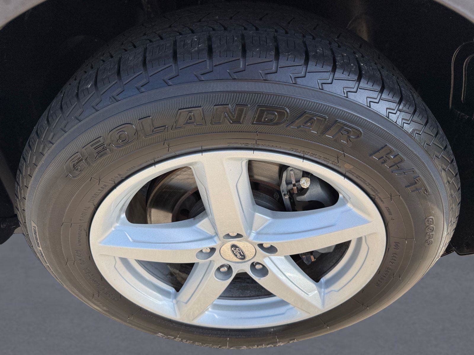 Used 2017 Ford Explorer XLT AWD/4WD image 9