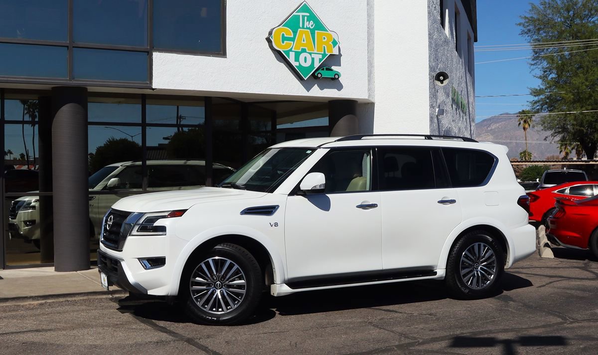 Used 2021 Nissan Armada SV w/ SV Appearance Package RWD image 4