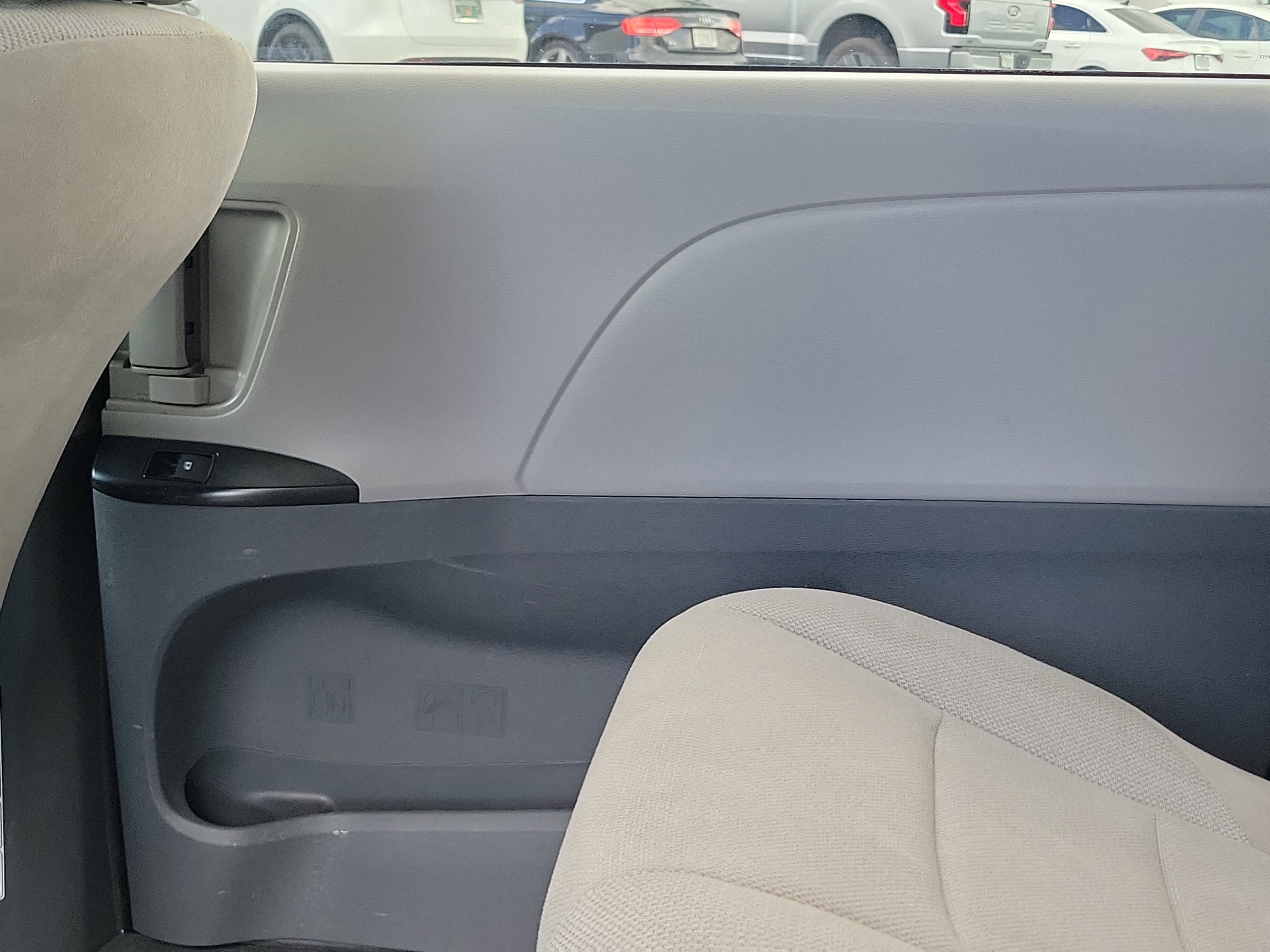 Certified 2020 Toyota Sienna L image 13