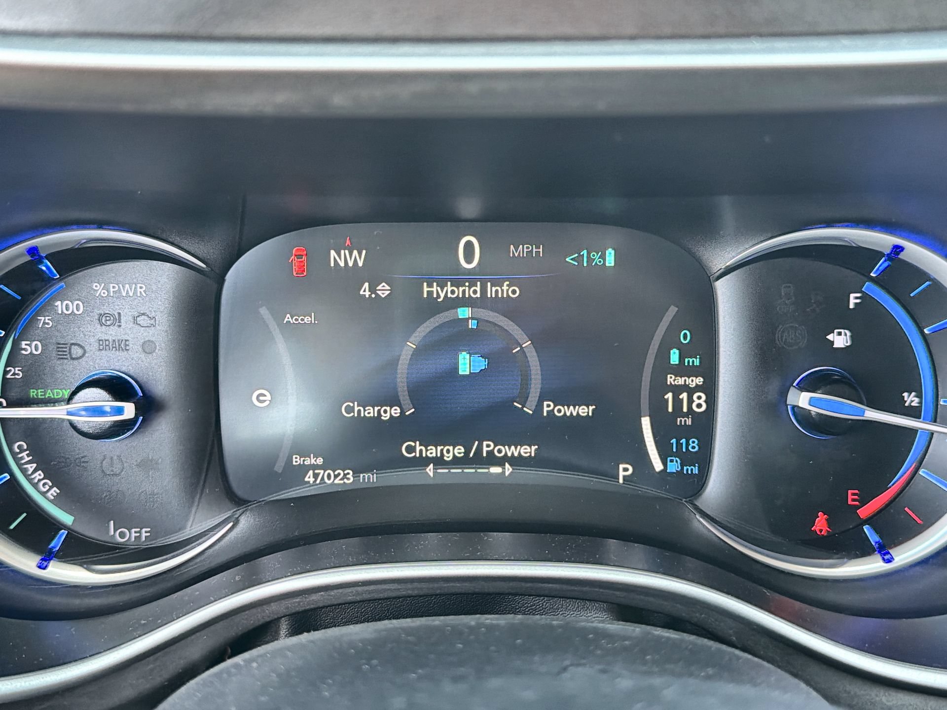 Used 2024 Chrysler Pacifica Limited FWD image 15