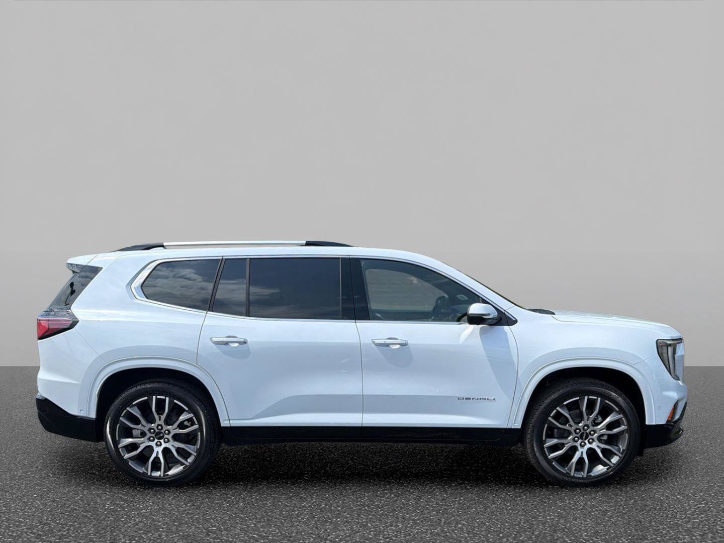New 2027 GMC Acadia Denali Ultimate w/ LPO, Floor Liner Package AWD/4WD image 4