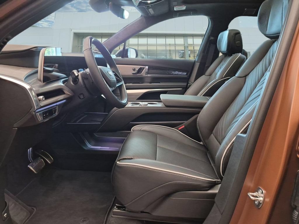 New 2027 Cadillac Vistiq Platinum AWD/4WD image 9