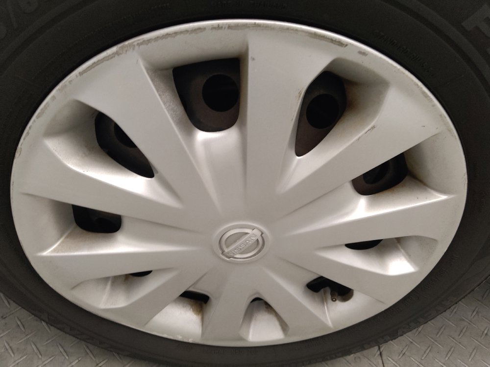 Used 2018 Nissan Versa SV FWD image 31