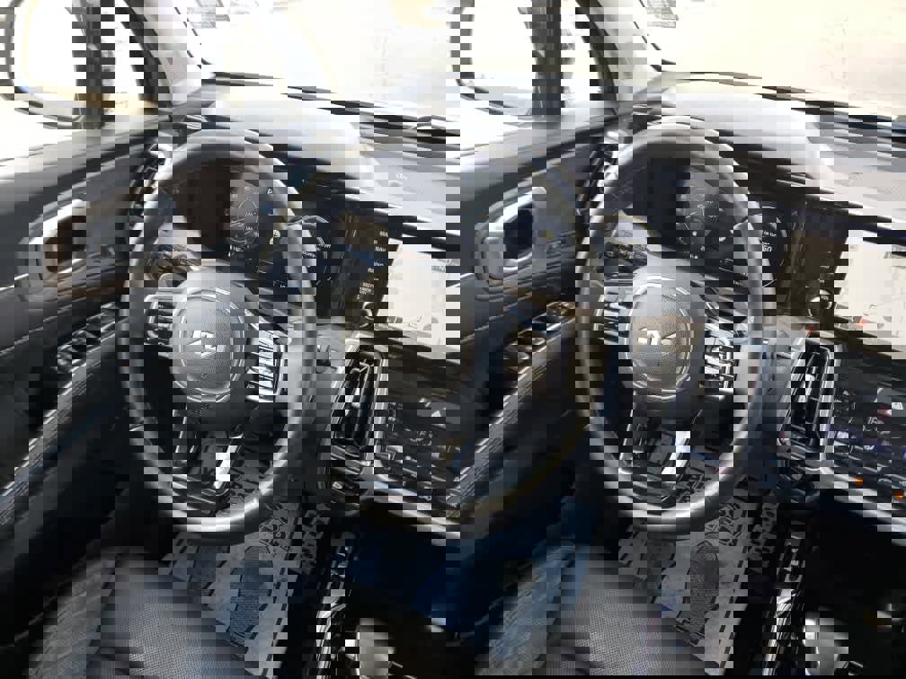 Used 2023 Kia Sorento SX Prestige image 18