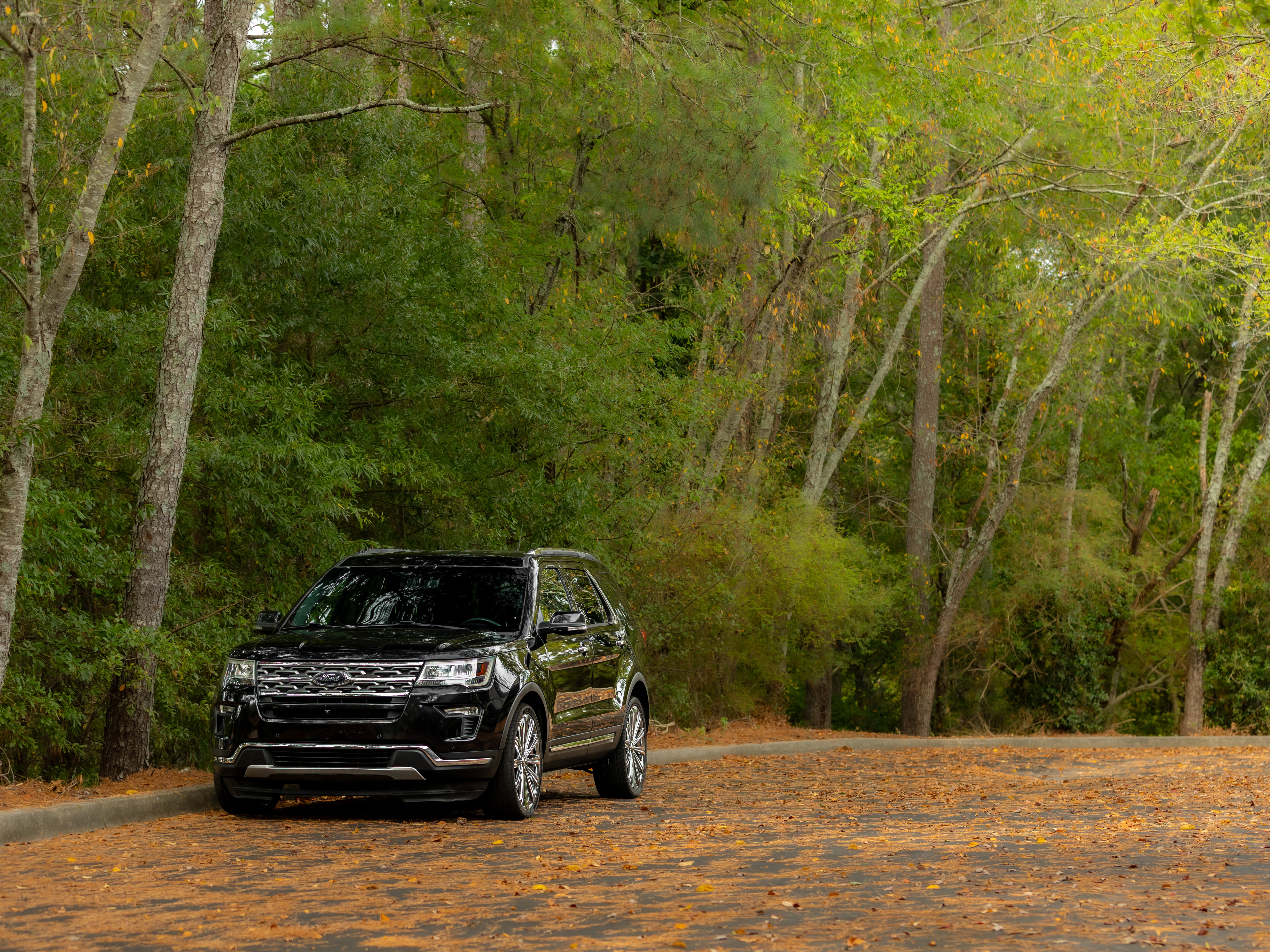 Used 2019 Ford Explorer Limited w/ Class III Trailer Tow Package image 38