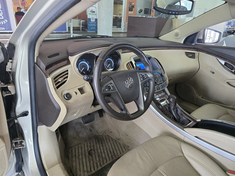 Used 2010 Buick LaCrosse CXL FWD image 8