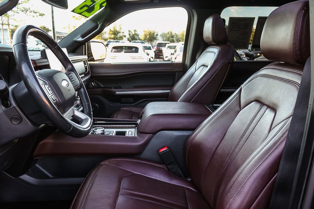 Used 2023 Ford Expedition Limited RWD image 22