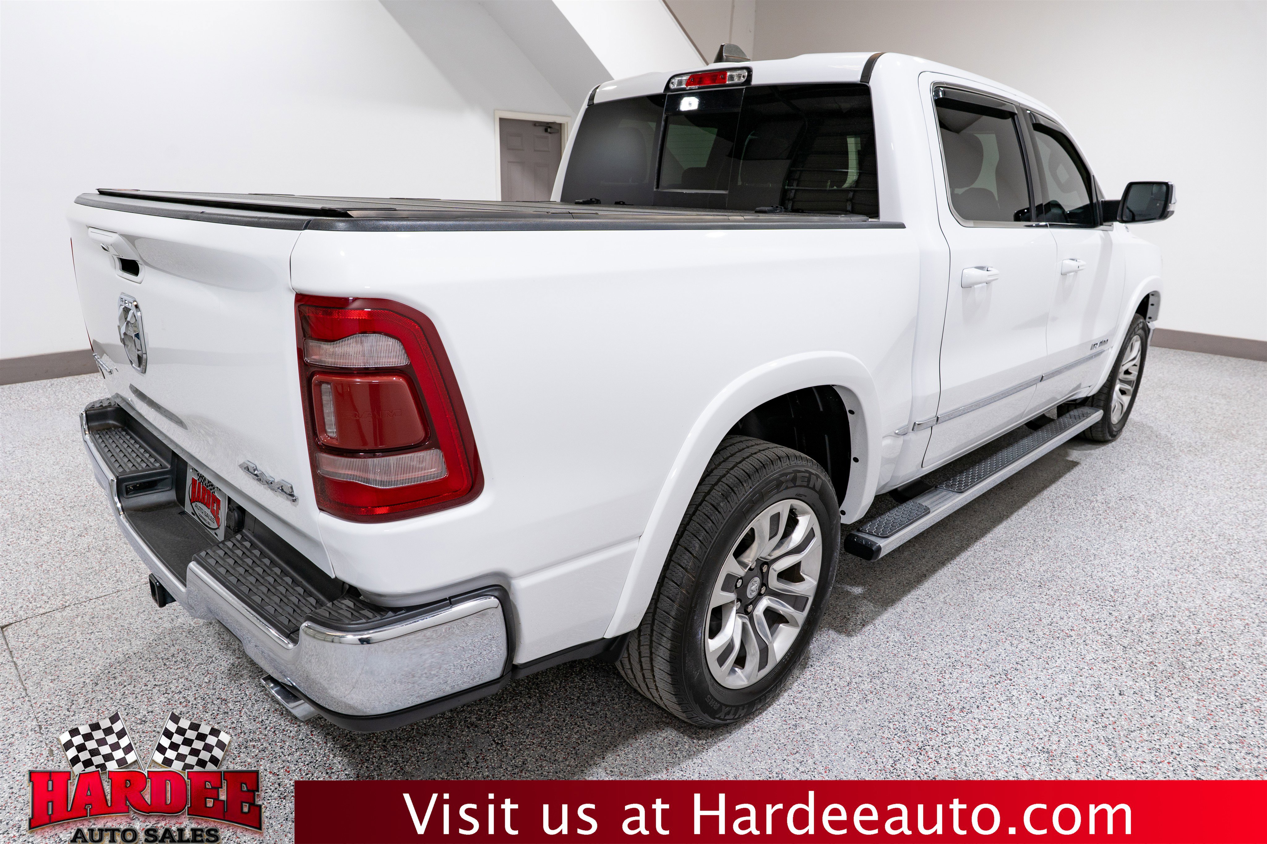 Used 2024 RAM 1500 Limited AWD/4WD image 5