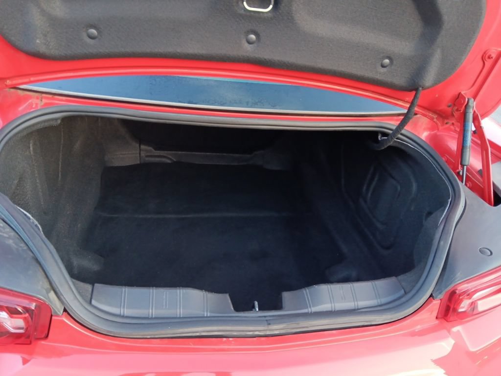 Used 2021 Chevrolet Camaro LT RWD image 6