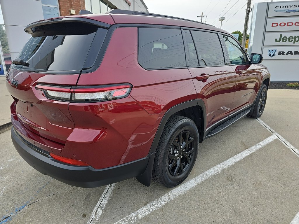 Certified 2025 Jeep Grand Cherokee L Altitude AWD/4WD image 15