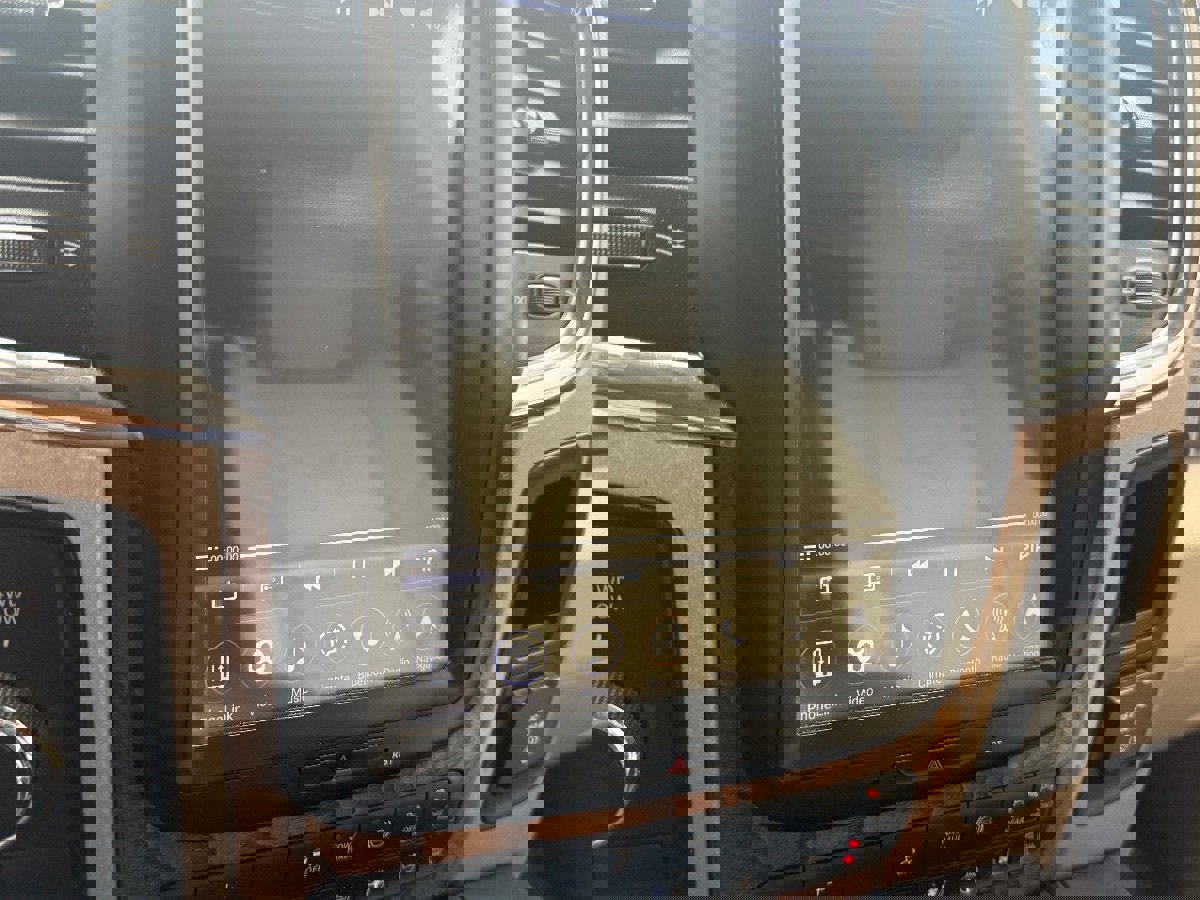 Used 2018 RAM 3500 Laramie Longhorn w/ Longhorn Southfork Package image 42