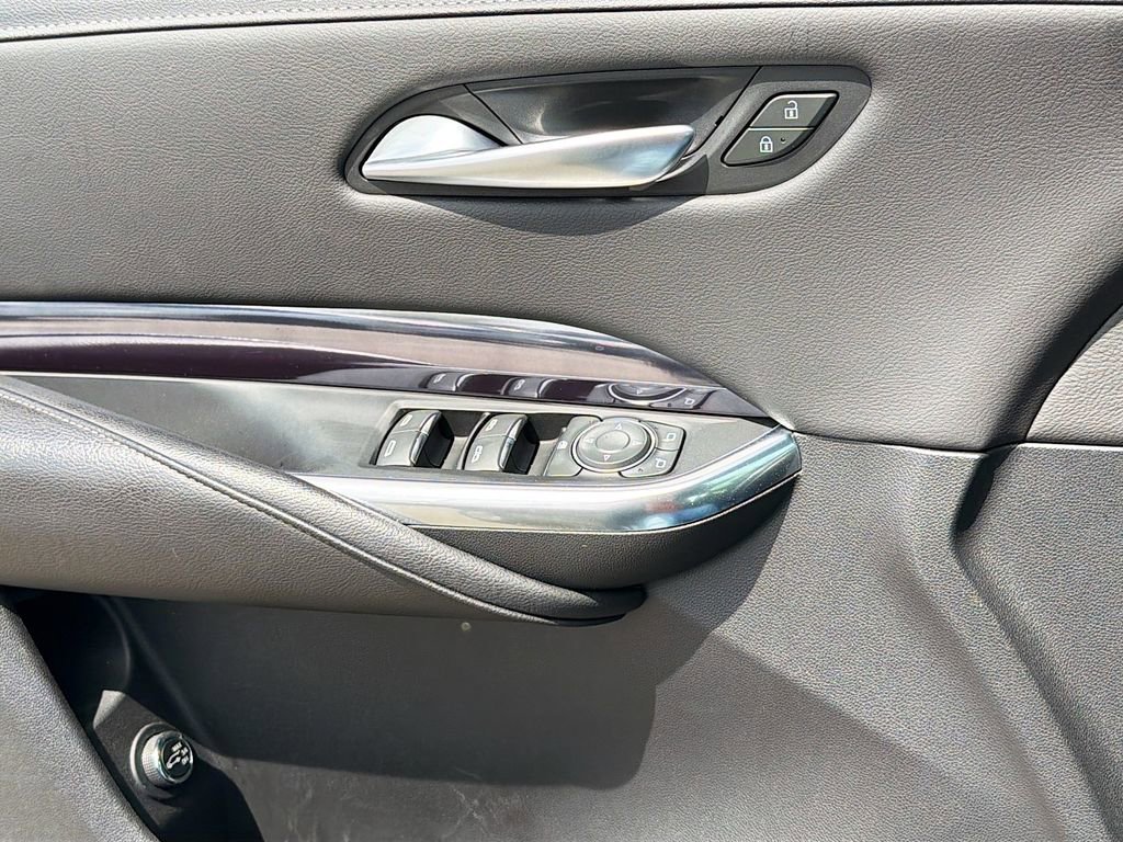 Used 2023 Cadillac XT4 Luxury image 18